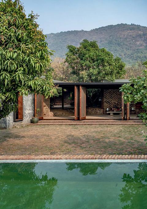 Studio Mumbai - Casa Carrimjee