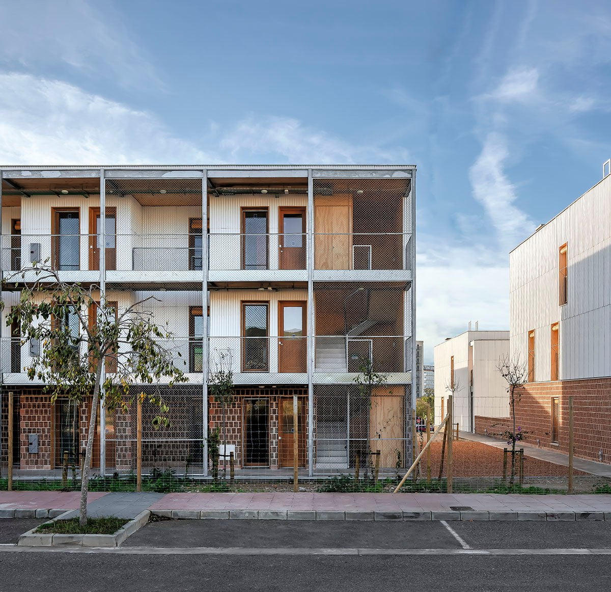 48 Social Housing Units. Olivera 62 - LLOC ARQUITECTES