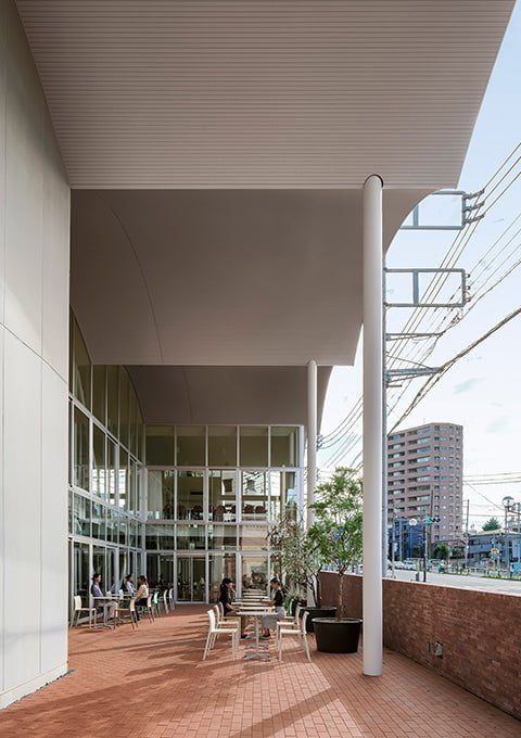 Cafetería de estudiantes. Universidad de mujeres de Japón - Kazuyo Sejima & Associates