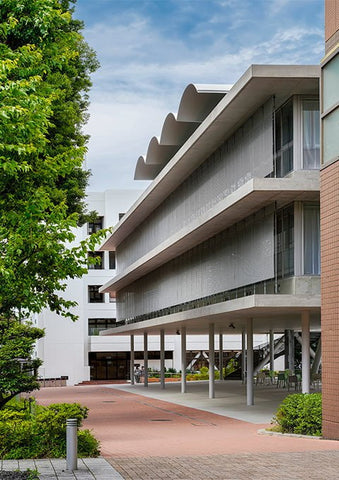 Edificio de Aulas y Laboratorios. Universidad de Mujeres de Japón - Kazuyo Sejima & Associates