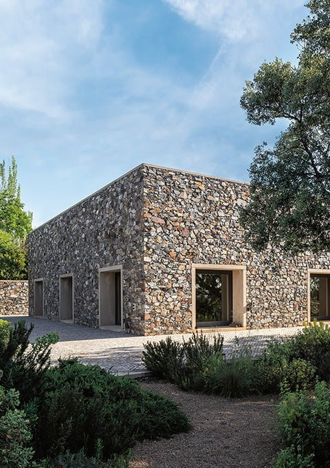 Stone House in Cáceres - Tuñón y Albornoz