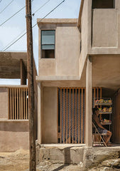 Kon-Tigo. Viviendas de Emergencia - Manuel Cervantes