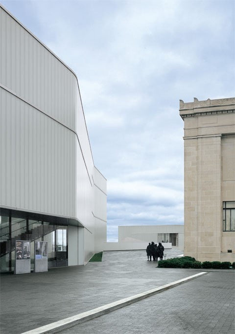 Steven Holl - Extension of the Nelson-Atkins Museum of Art