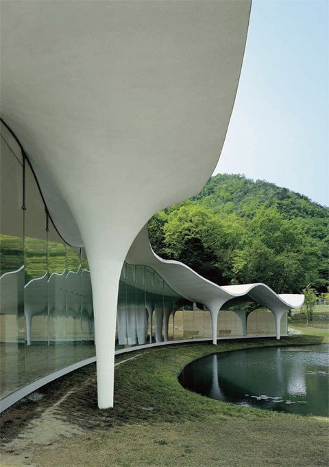 Toyo Ito - Tanatorio municipal 'Meiso no Mori'