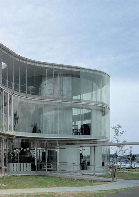 Kazuyo Sejima & Associates - Edificio Toyota Aizuma